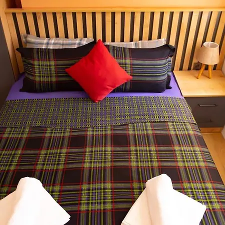 Hotell Cozy With Balcony *
